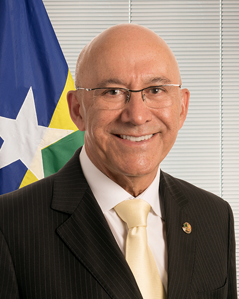 Senador Confúcio Moura (MDB/RO)