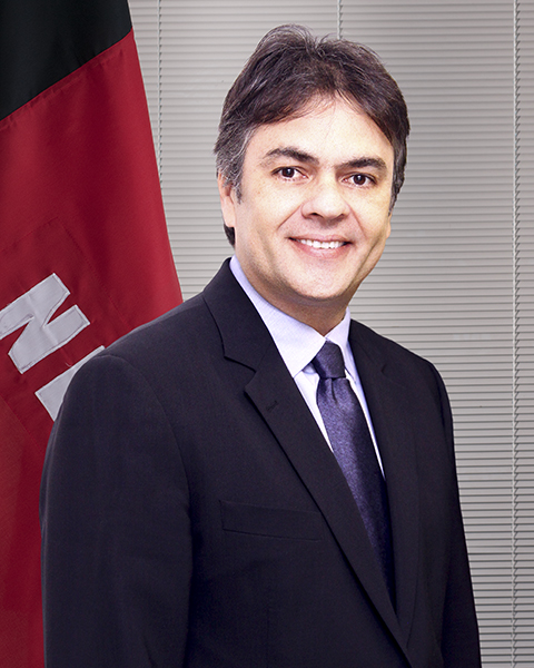 Senador Cássio Cunha Lima (PSDB/PB) e outros.